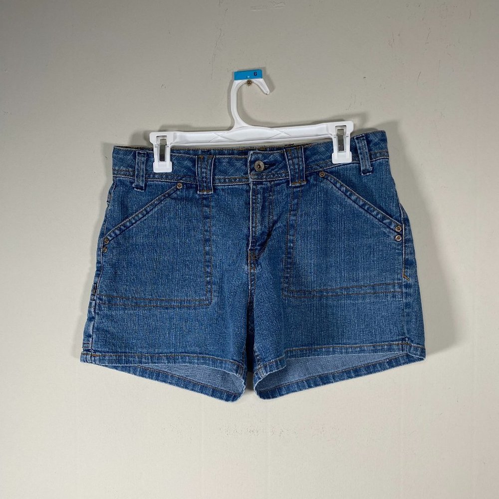 Cato Bermuda Denim Jean Shorts Women's 8 Blue Beach Picnic Outdoor Casual